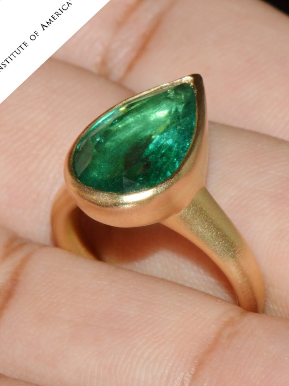 GIA Certified 5.25CT Natural Emerald Sculptural Bezel Solid 18K Gold Ring
